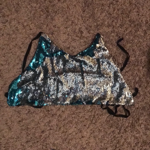 Sequin halter top NWOT - Picture 2 of 3